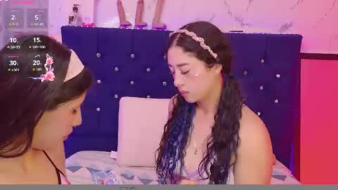 dakotaa_johnson online show from August 7, 9:59 pm