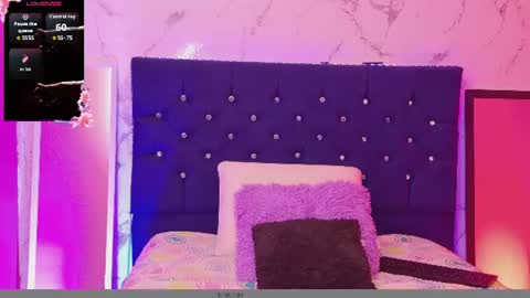 dakotaa_johnson online show from August 14, 1:20 am