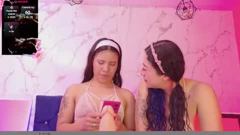 dakotaa_johnson online show from August 15, 12:14 am