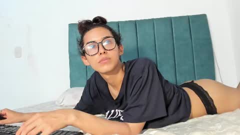 dakotadollly online show from August 7, 9:26 pm
