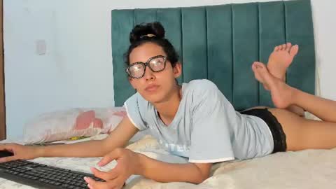 dakotadollly online show from August 11, 9:06 pm