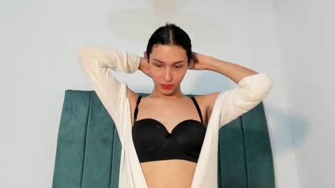 dakotadollly online show from August 15, 1:09 am