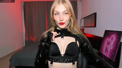 Dakota online show from July 19, 1:24 pm
