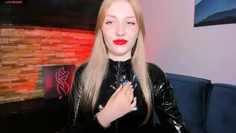 Dakota online show from August 2, 11:28 am