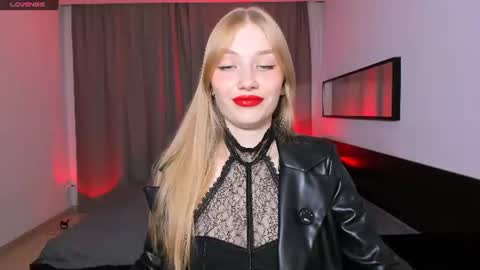 Dakota online show from August 10, 2:18 pm