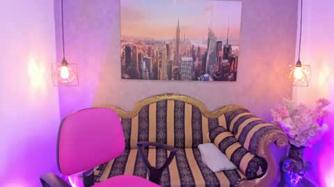 dali_collin online show from August 15, 3:38 pm