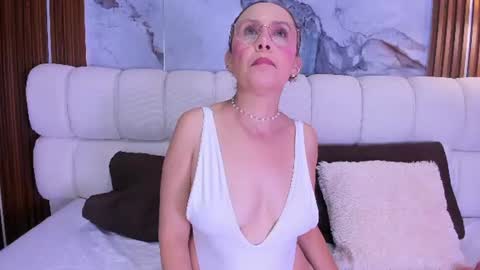 Dalia online show from August 3, 11:01 pm