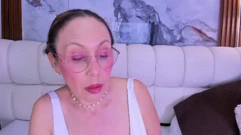 Dalia online show from August 4, 1:13 am