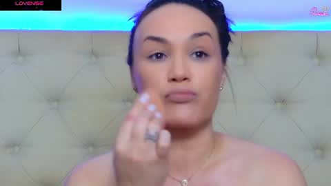 daliyaa_ online show from August 5, 6:17 pm