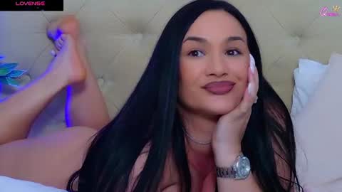 daliyaa_ online show from August 10, 7:37 pm