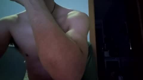 dami_mad_ online show from July 18, 11:06 pm