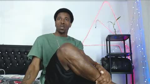 damian_hart_24cm online show from August 15, 12:31 pm