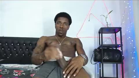 damian_hart_24cm online show from August 15, 3:27 pm