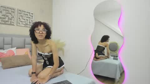 Damiana online show from August 8, 12:27 pm