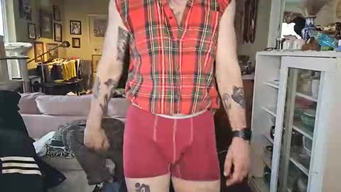 damien_mace online show from May 1, 12:42 pm