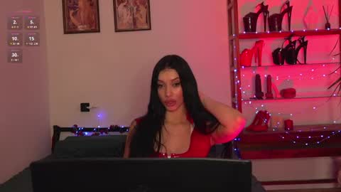Olivia Faye online show from August 29, 9:25 pm