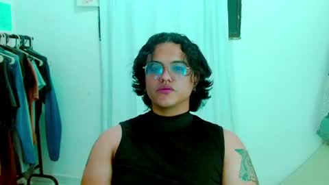 Diane Blosson online show from August 4, 12:51 am