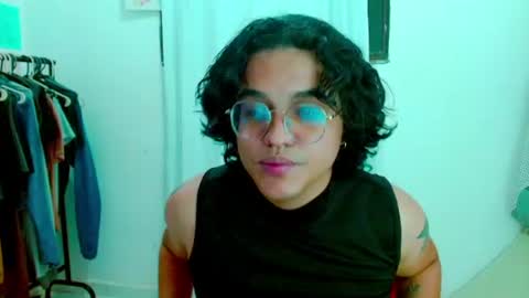 Diane Blosson online show from August 4, 3:03 am