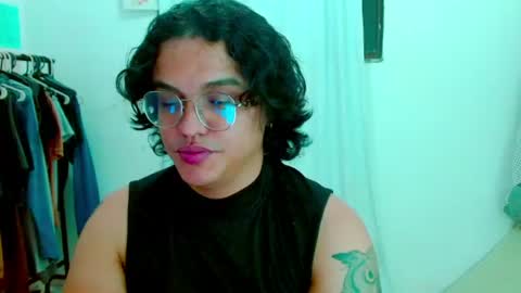 Diane Blosson online show from August 4, 4:09 am