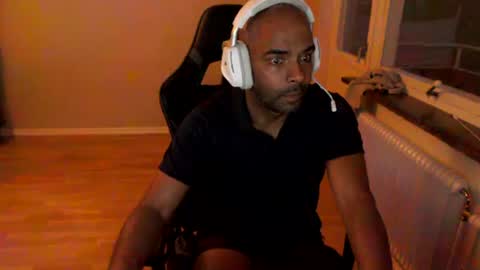 dan_the_man43 online show from June 21, 1:17 am