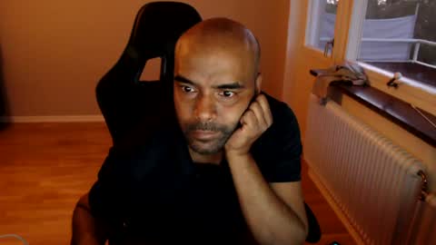 dan_the_man43 online show from June 23, 1:50 am