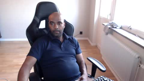 dan_the_man43 online show from June 23, 2:56 am