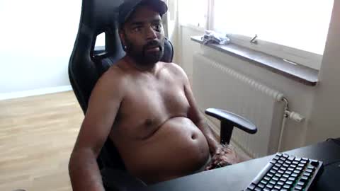dan_the_man43 online show from August 15, 1:26 pm