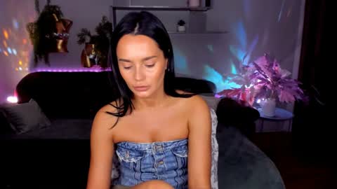 DanaMiers online show from August 12, 3:31 am