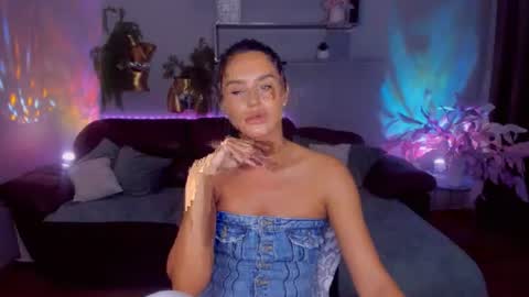 DanaMiers online show from August 18, 7:25 am