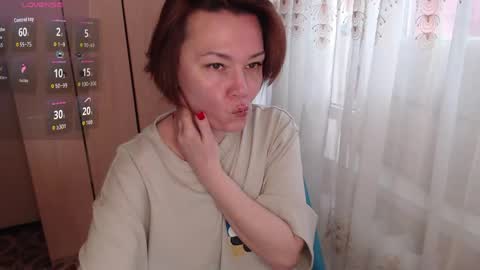 danbie_leen online show from May 8, 11:01 am