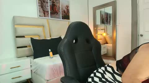 dani_boobs_milk online show from February 18, 4:15 pm