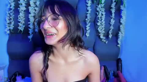 dani_dream online show from July 21, 8:44 pm
