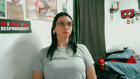 dani y jocelyn online show from August 2, 3:13 am