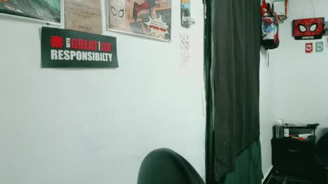 dani y jocelyn online show from August 12, 10:45 pm