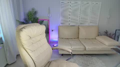 dani_kittys online show from August 2, 10:11 am
