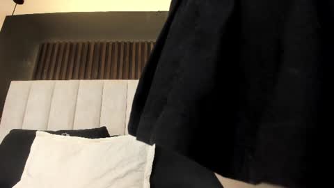 JANE  online show from August 3, 8:49 pm