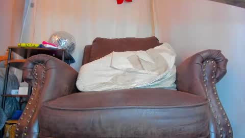 danidollxxx online show from August 16, 2:26 am
