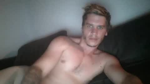 daniel187524434 online show from August 5, 7:34 pm