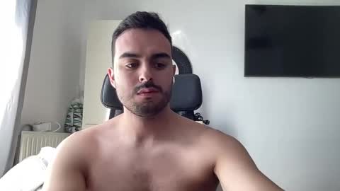 daniel_3827 online show from June 11, 8:42 am