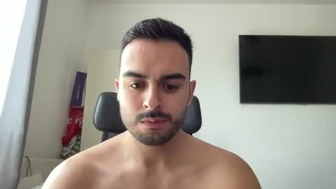 daniel_3827 online show from July 2, 6:36 am