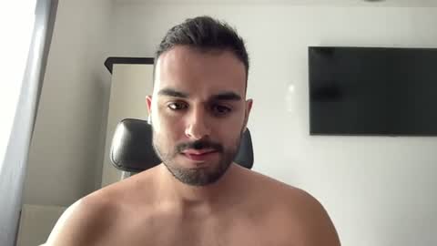 daniel_3827 online show from August 24, 8:54 am