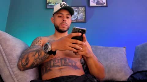 daniel_kingxxx online show from March 30, 7:10 pm