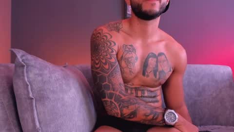 daniel_kingxxx online show from April 7, 7:04 pm