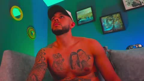 daniel_kingxxx online show from April 18, 6:50 pm