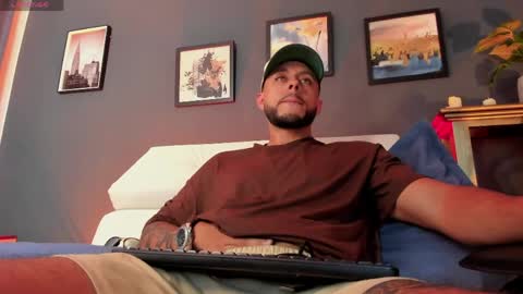 daniel_kingxxx online show from April 21, 6:55 pm