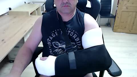 daniel_master online show from April 2, 7:44 pm