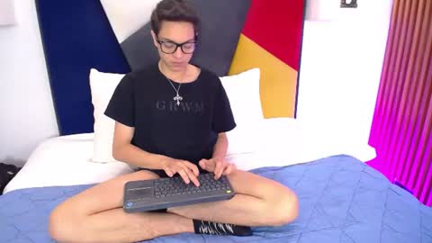 Daniel  online show from August 12, 3:53 am