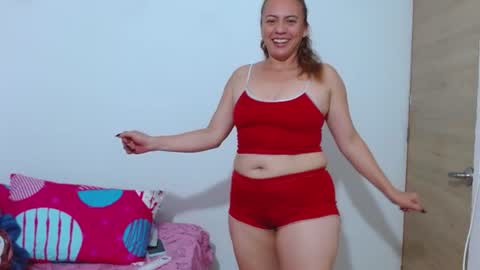 daniela_pra online show from August 3, 3:35 am