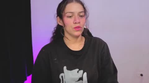 daniela_rivasthl online show from July 19, 9:33 am