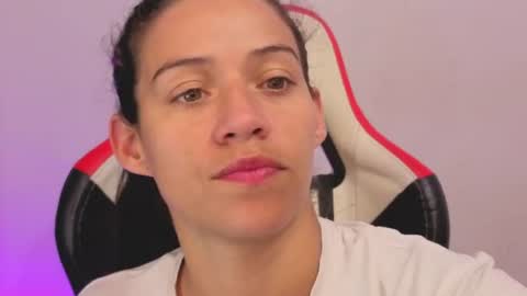 daniela_rivasthl online show from July 26, 6:51 am